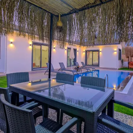 Oludeniz 2 Bedroom 4387 Vila *